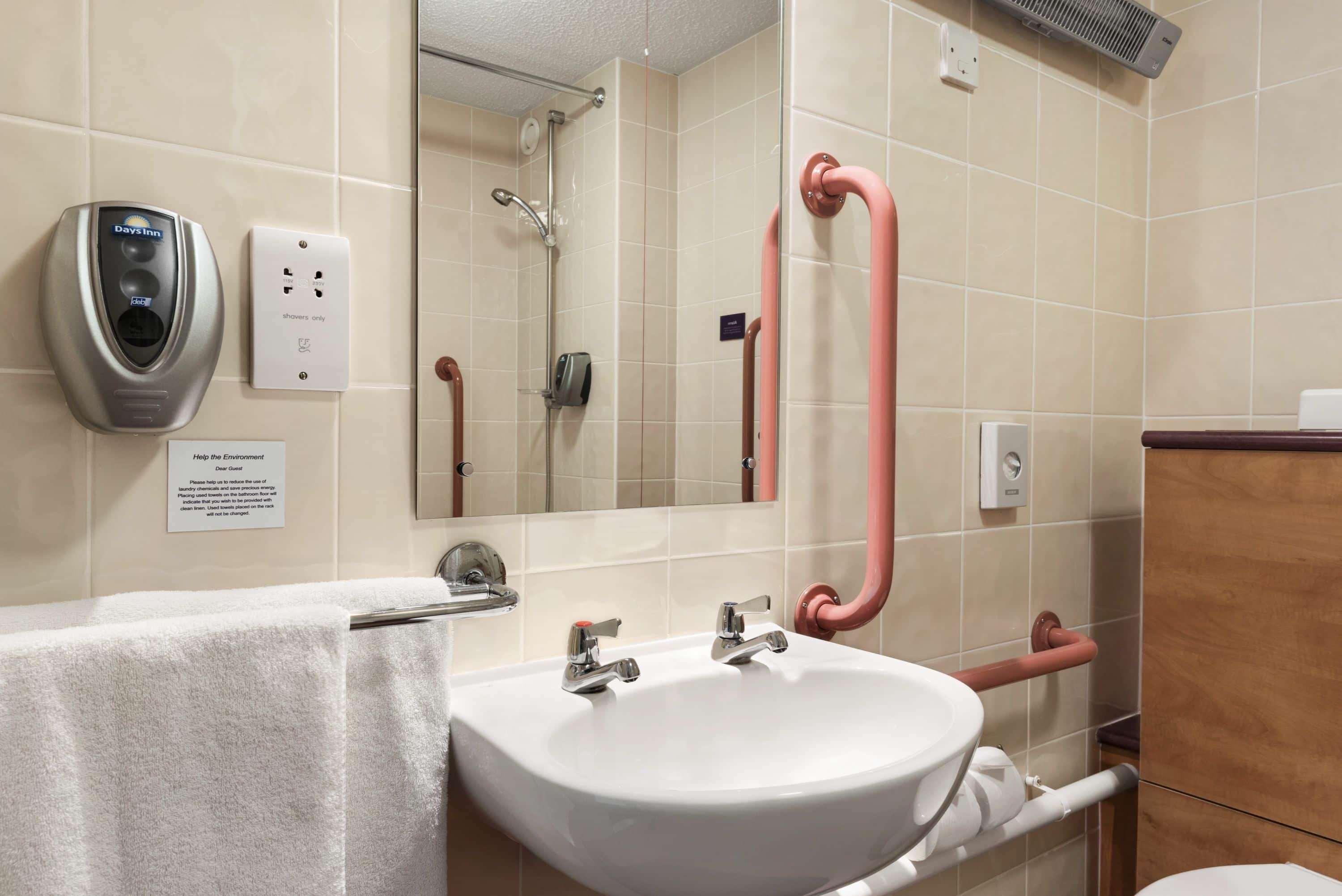 Days Inn Cannock - Norton Canes Zewnętrze zdjęcie