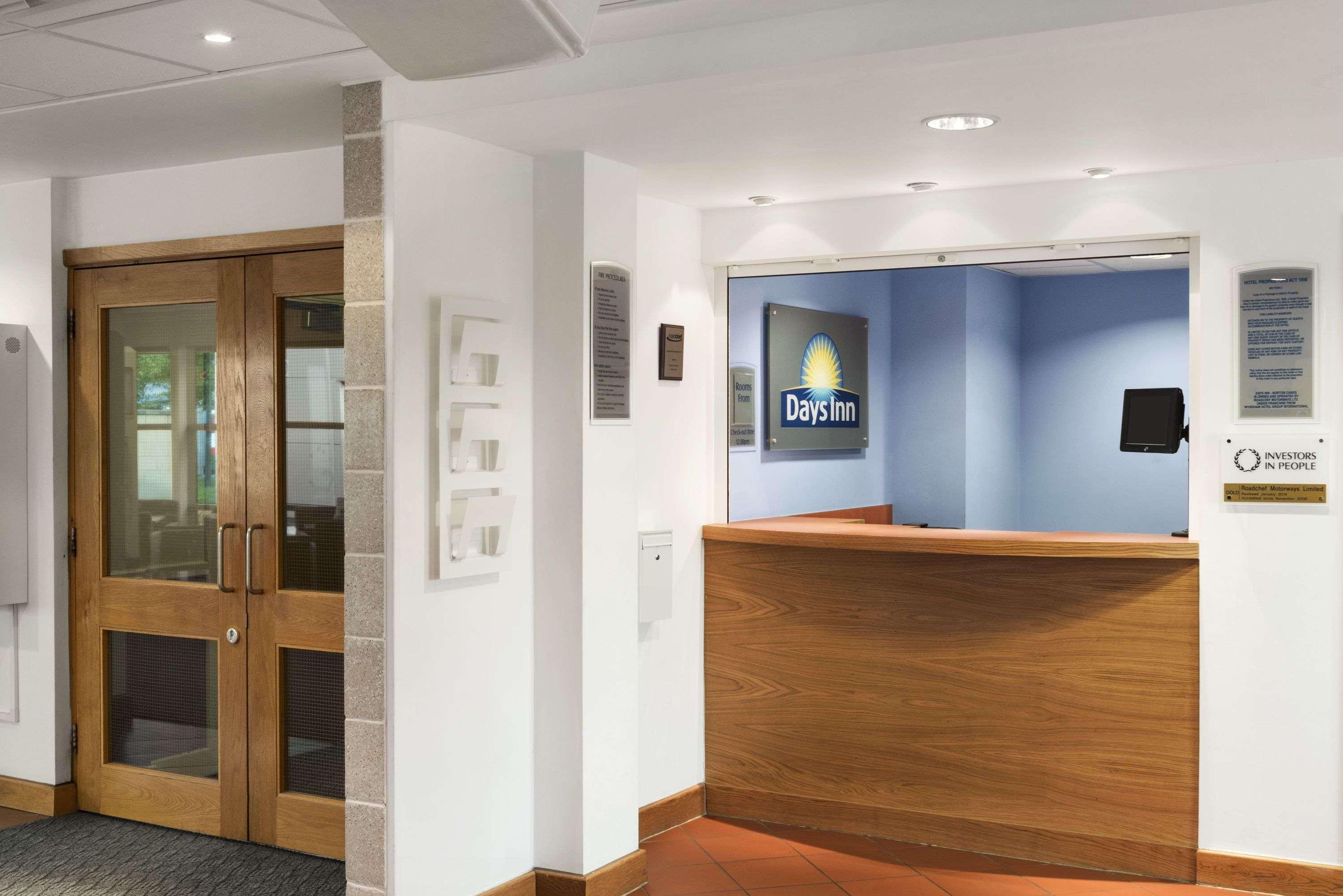 Days Inn Cannock - Norton Canes Zewnętrze zdjęcie